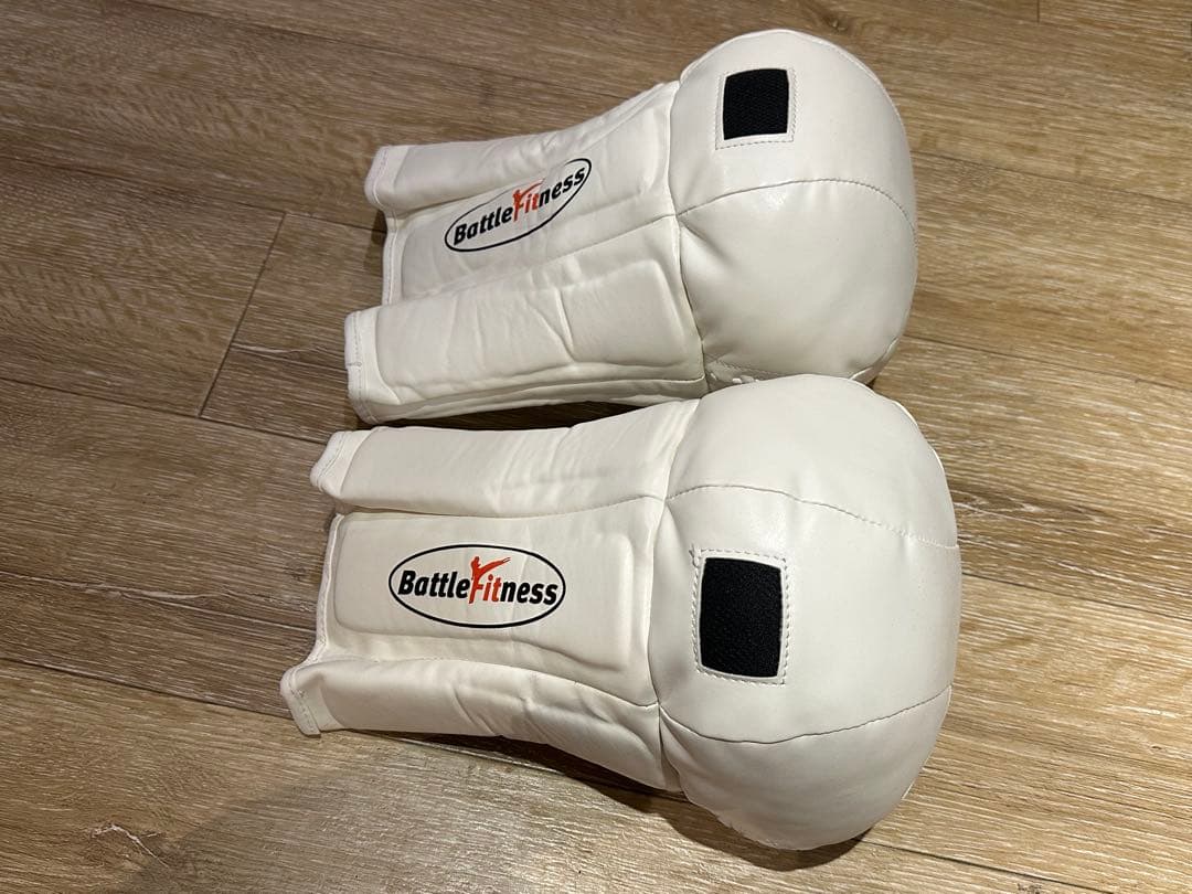 Battle Fitness ボクシンググローブ 赤 白