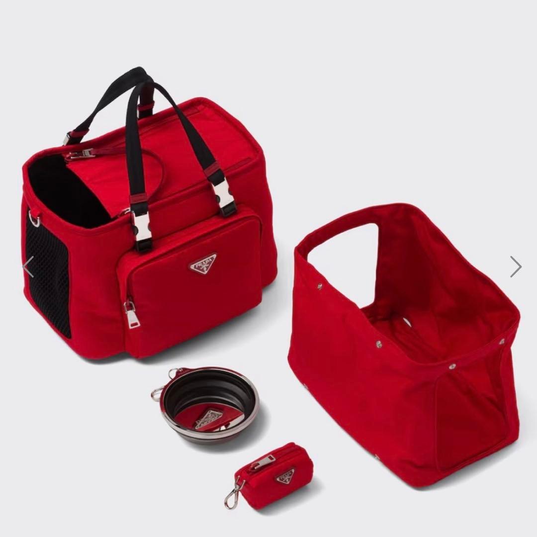 PRADA ペット用 トート キャリーバック レッド 皿、ポーチ付き 新品未使用