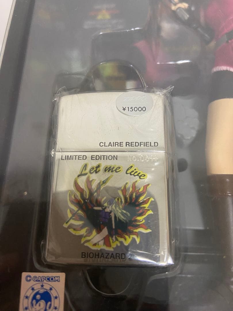 BIOHAZARD2 ZIPPO付きフィギュア2体