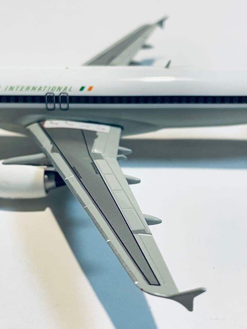 エアリンガス AIRBUS A320 1/200 航空模型