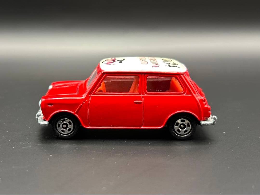 tomica BLMC ミニクーパーS トラフィック社　日本製　トミカミニカー