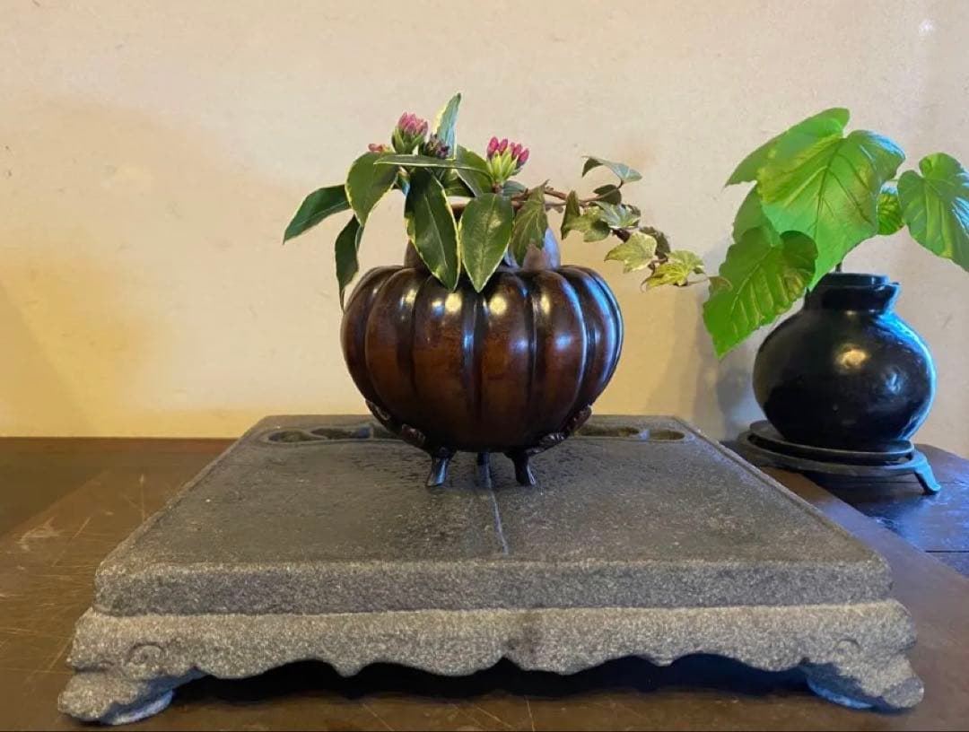 美品　精銅製カボチャ型3足香炉　ミニ色ガラスボトル付　２点セット アンティーク