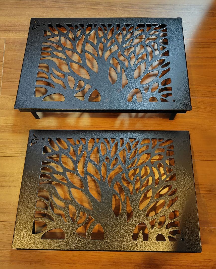 【新品未使用】BLACK DESIGN アイアンプレート　ツリー柄　2枚セット