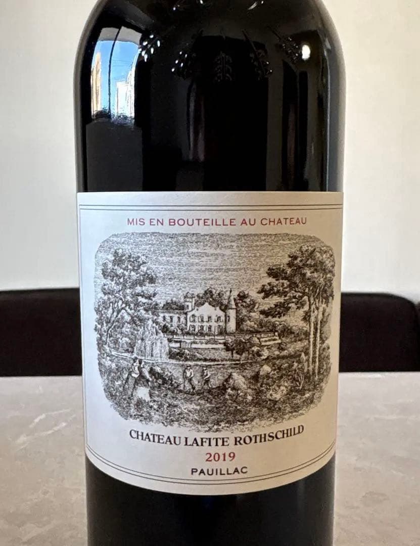 Chateau Lafite Rothschild 2019 ポイヤック　箱あり