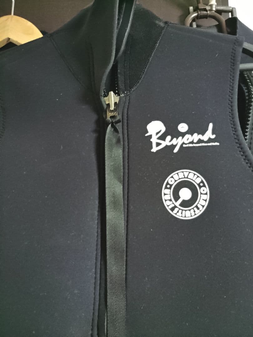 サーフィン　Beyondロングジョンウェットスーツ　サイズL～XL位　all３㎜