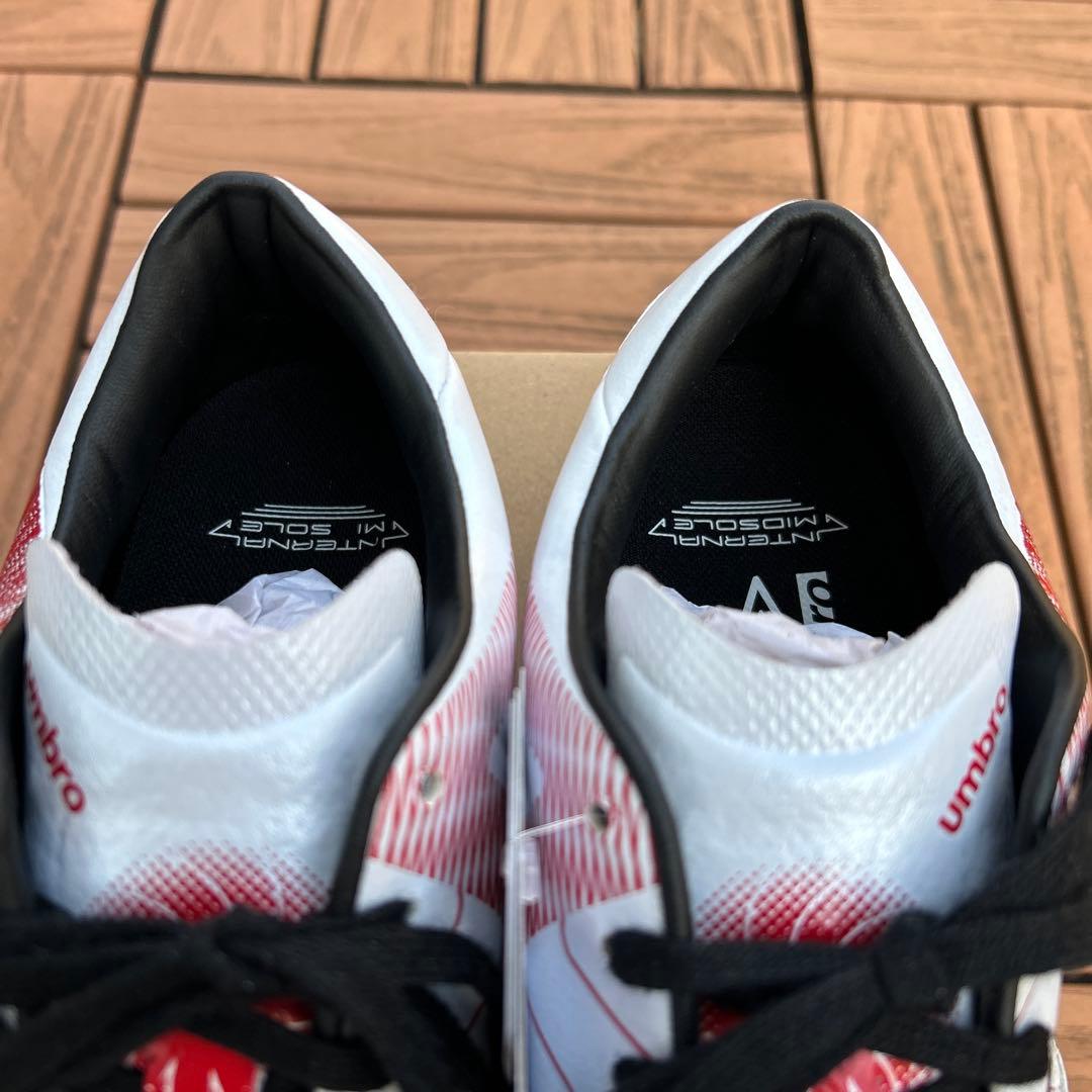 アンブロ　アクセレイター b v３ HG