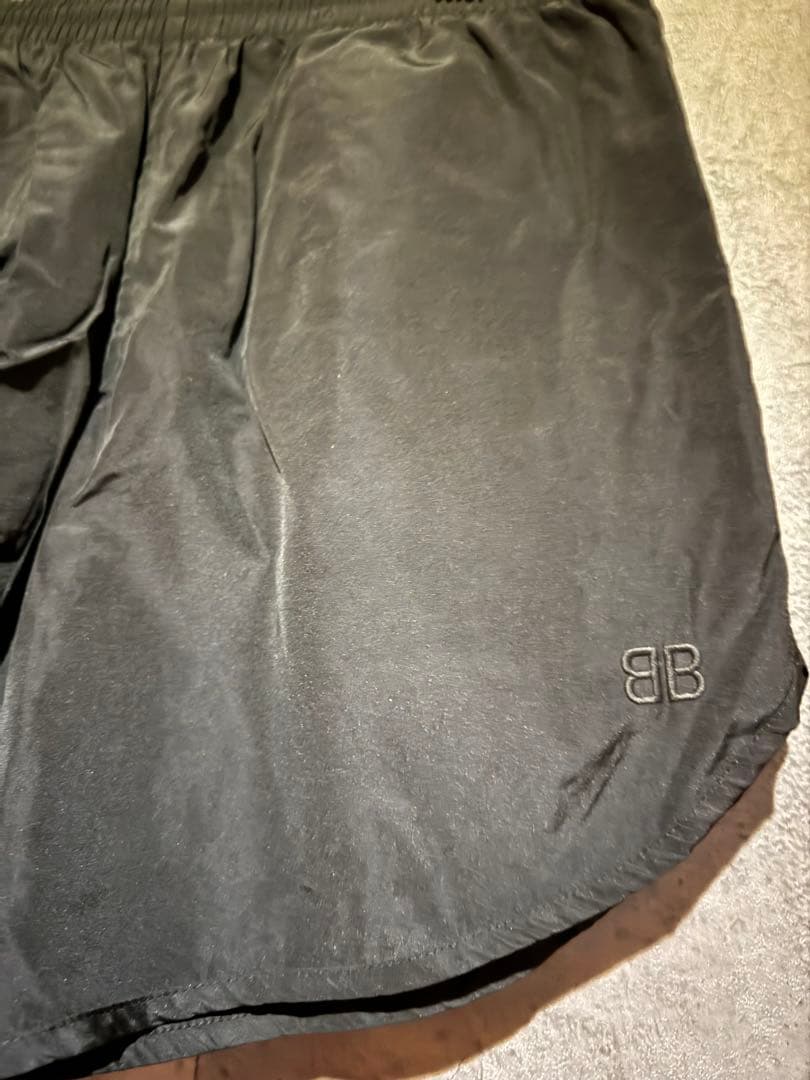 BALENCIAGA ショートパンツ