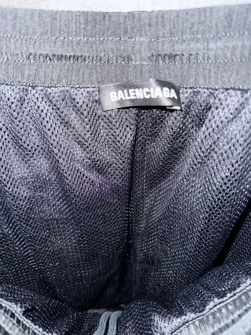 BALENCIAGA ショートパンツ