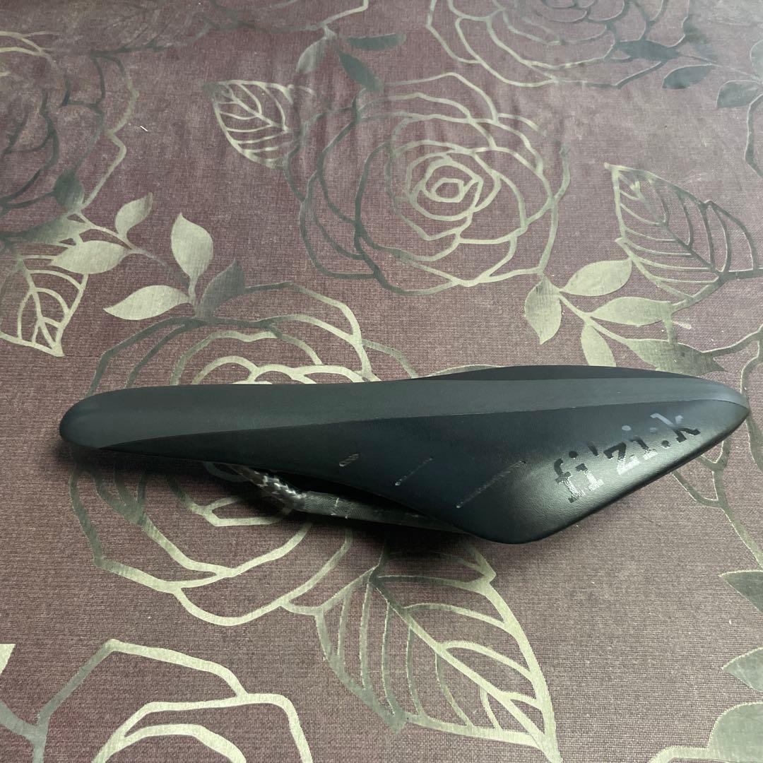 fi'zi:k Arione R3 Kium サドル 185g
