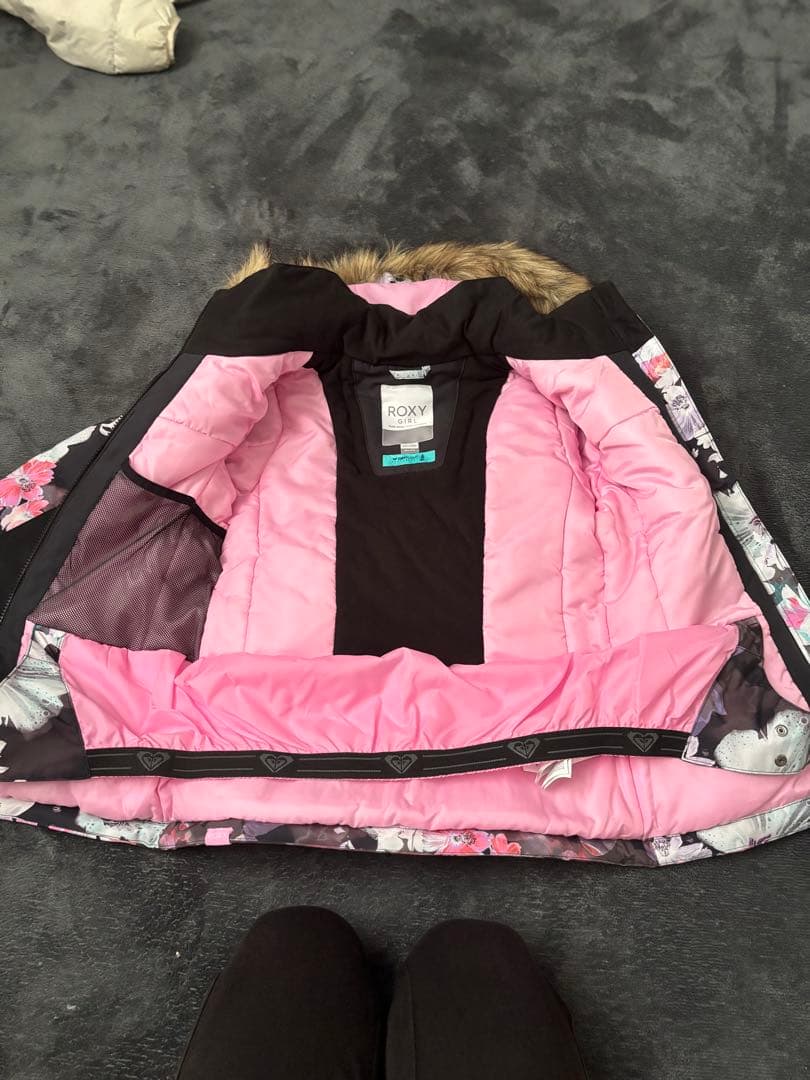 【新品未使用】ロキシー　スノボウェア　150 花柄