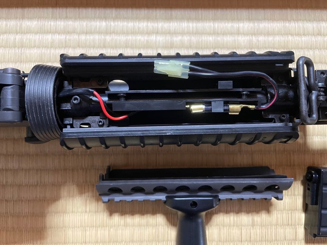 東京マルイ M4 RIS スタンダード電動ガン(箱有り)！