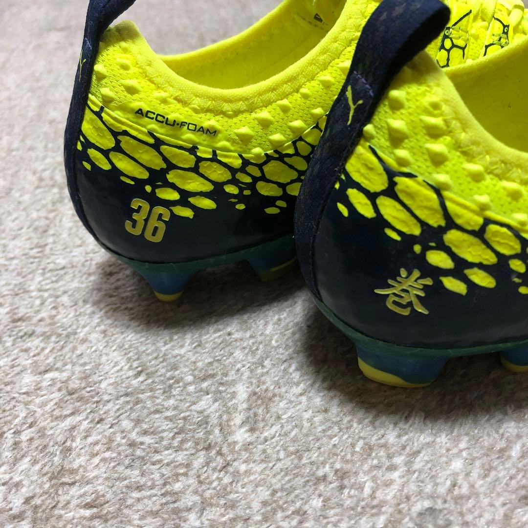 巻誠一郎 【特注】直筆サイン入りスパイク　元ロアッソ熊本、ジェフ市原・千葉