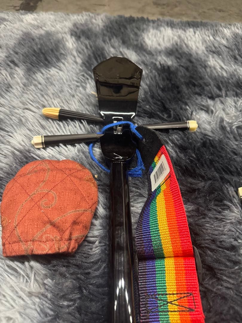 【極美品】沖縄 三線 本蛇革 強化張り 黒塗り棹 蛇皮 ケース 爪 調子笛