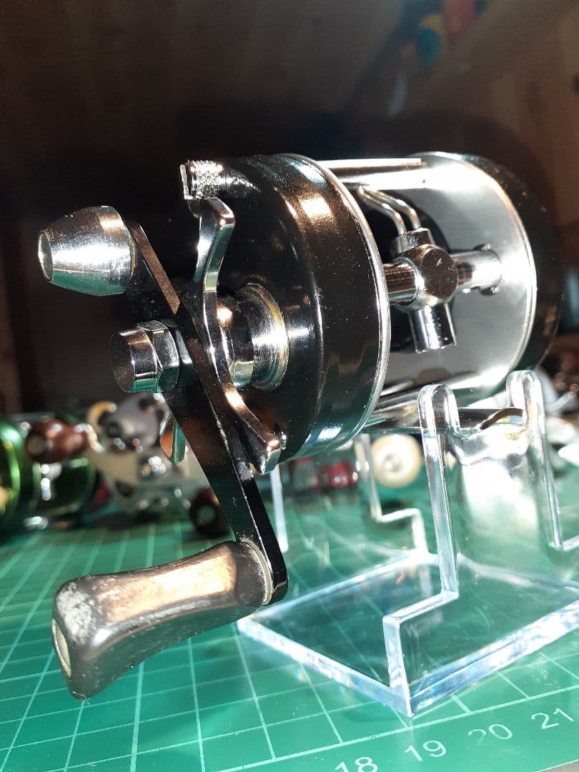 アブガルシア ABU アンバサダー2500C サイドカップ変更