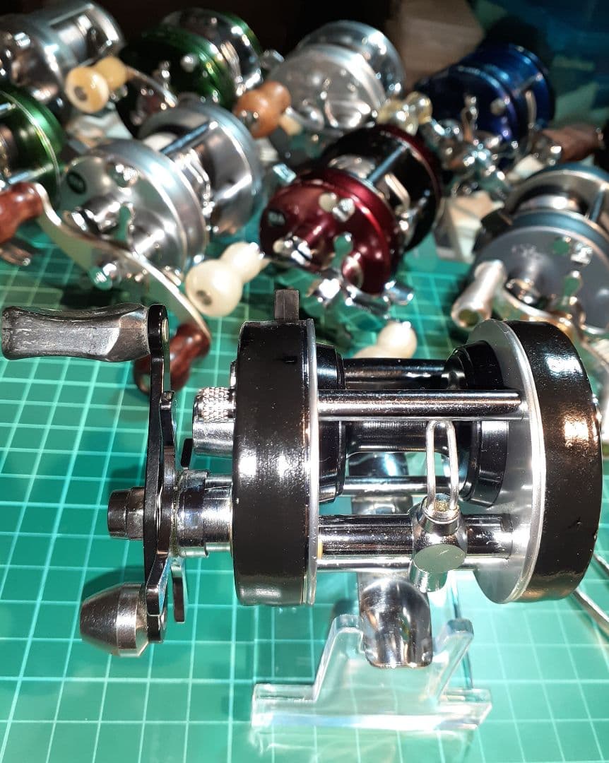 アブガルシア ABU アンバサダー2500C サイドカップ変更