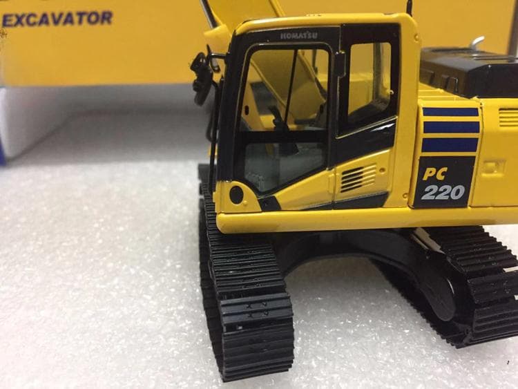 ミニカー 1/50 PC220-10 掘削機 バケット アタッチメント２個付き