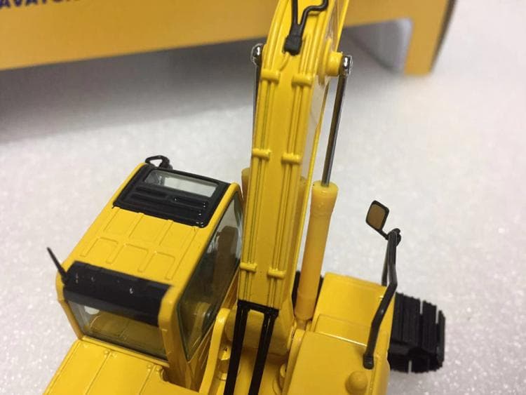 ミニカー 1/50 PC220-10 掘削機 バケット アタッチメント２個付き