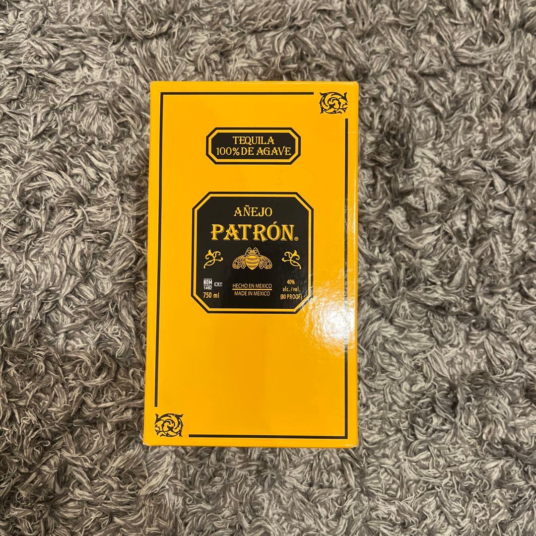 PATRÓN AÑEJO テキーラ 750ml