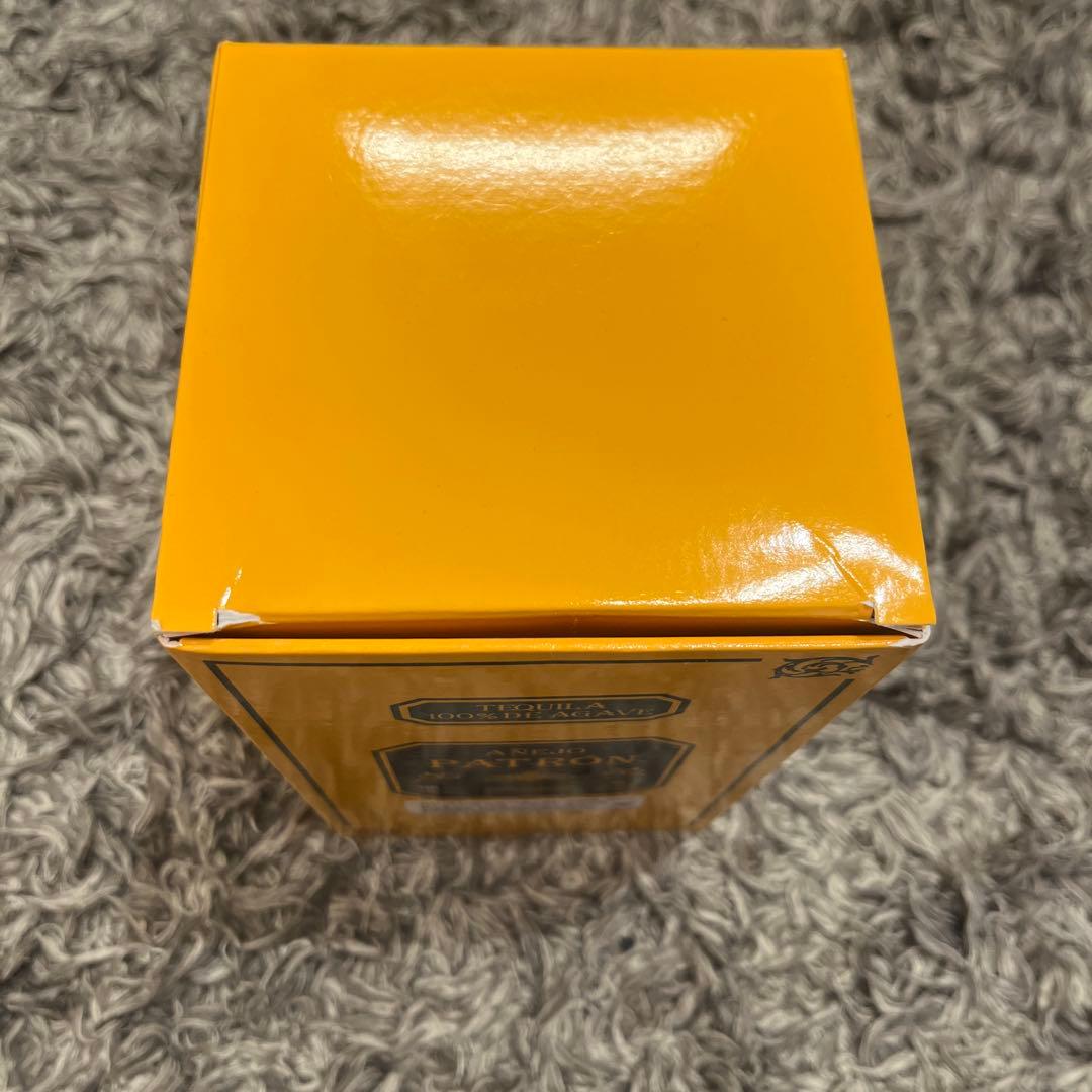 PATRÓN AÑEJO テキーラ 750ml