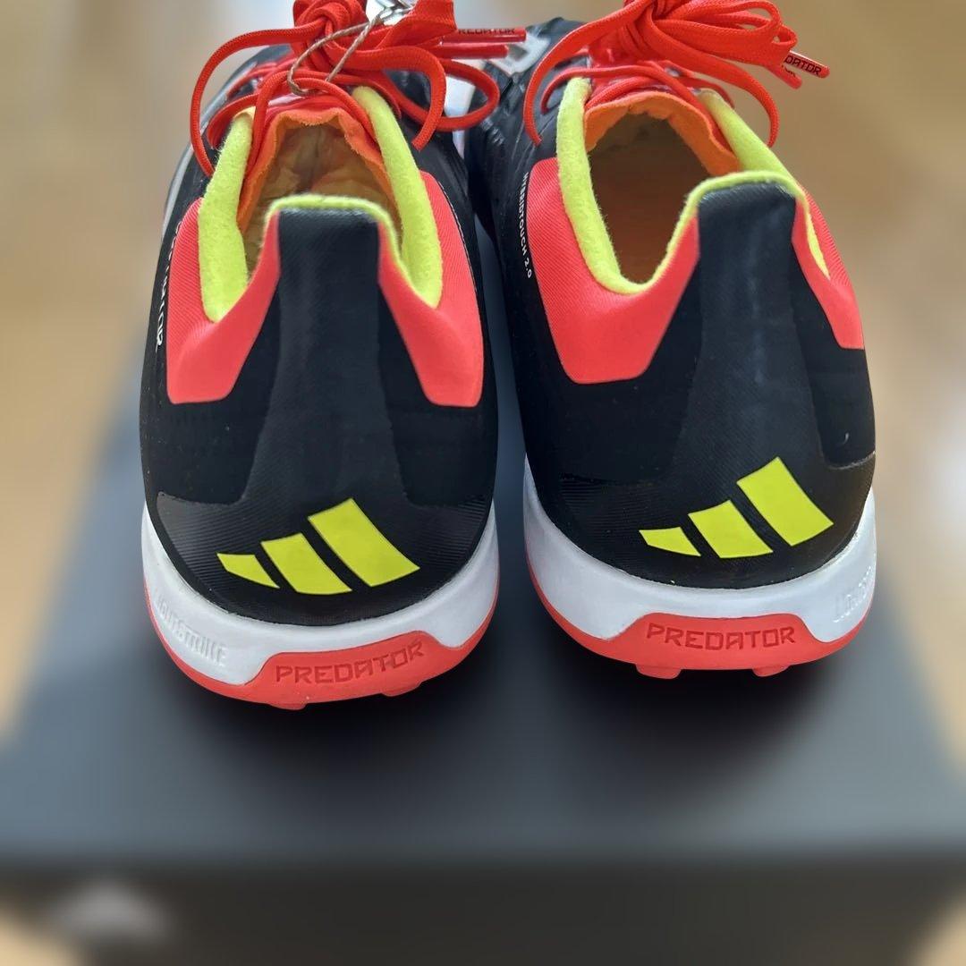 新品未使用　アディダスプレデター エリート TF
