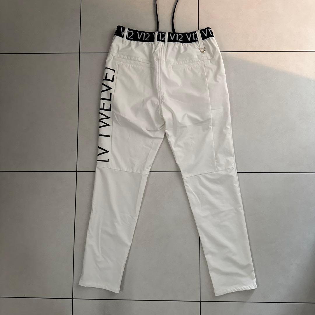 美品V12ホワイトパンツ　ライオンロゴ