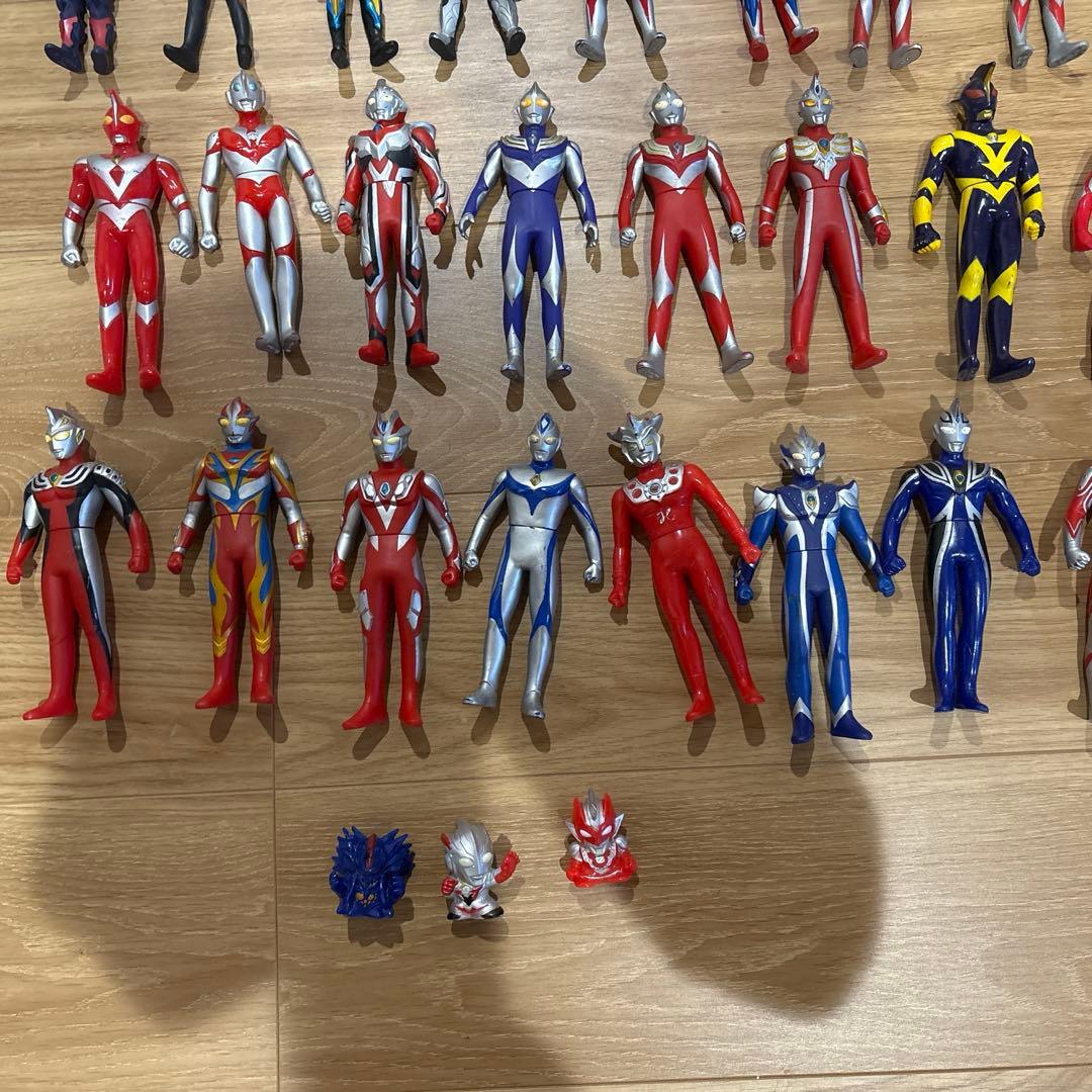 ウルトラマン　ソフビ　まとめ売り130個　怪獣　ウルトラマン　大量