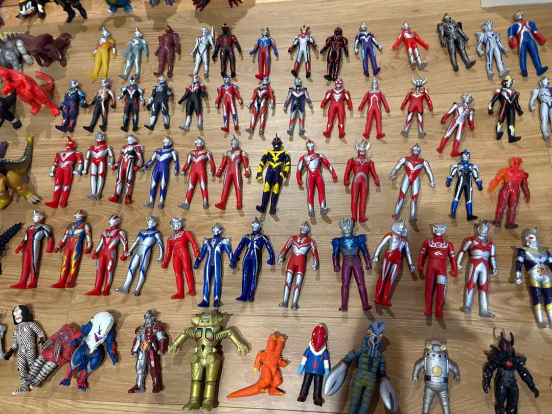 ウルトラマン　ソフビ　まとめ売り130個　怪獣　ウルトラマン　大量