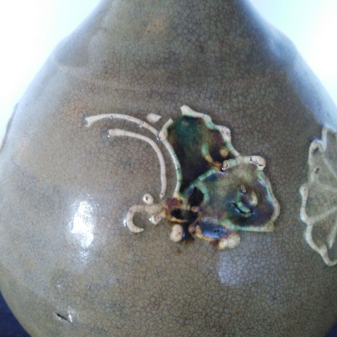 NO632 相馬焼　徳利　イッチン　蝶と花模様　古相馬