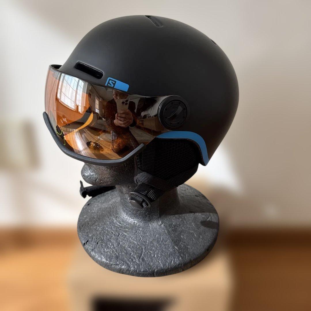 USED!salomon スキーヘルメット　キッズ Mサイズ