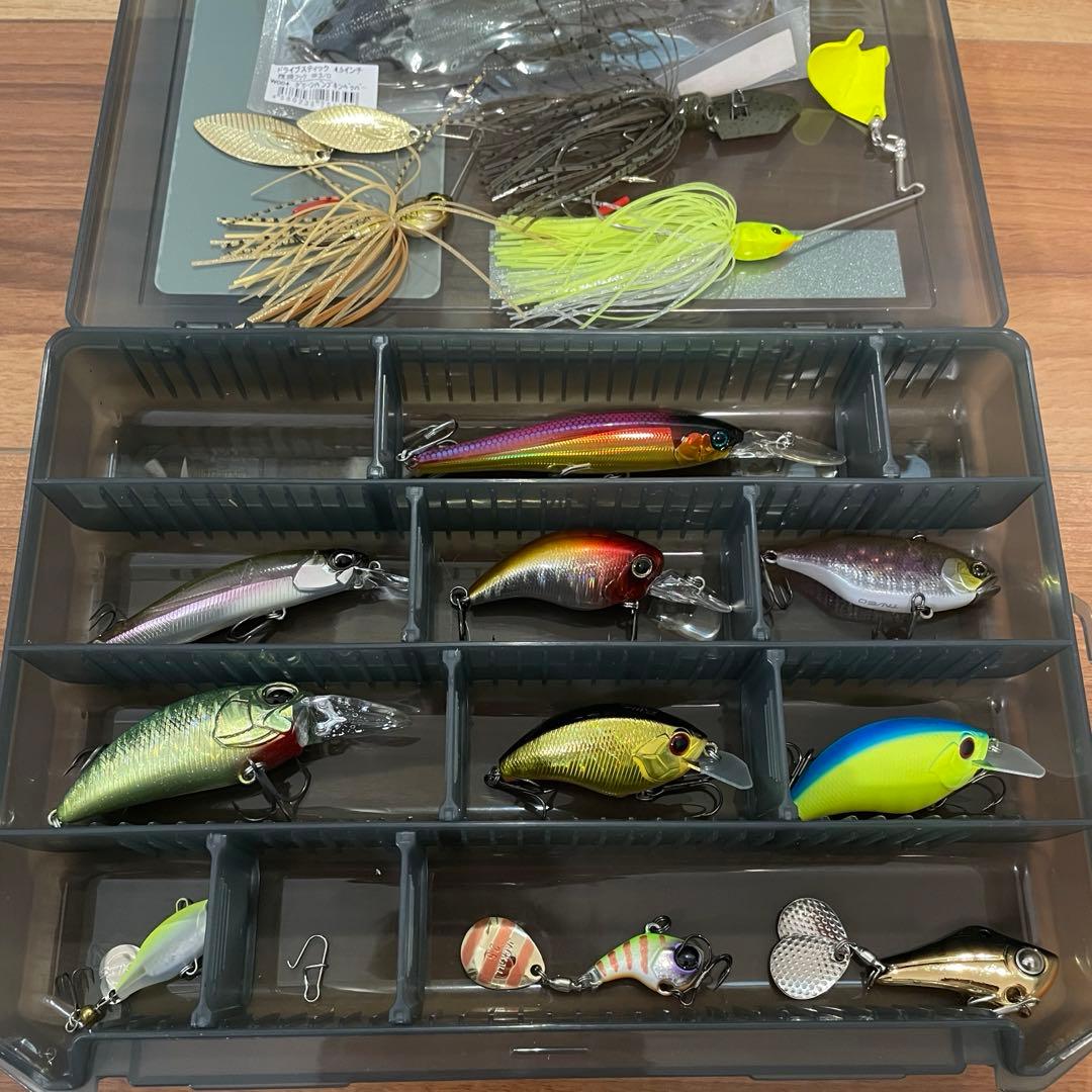 新品未使用　ルアー セット ケース ワーム付き