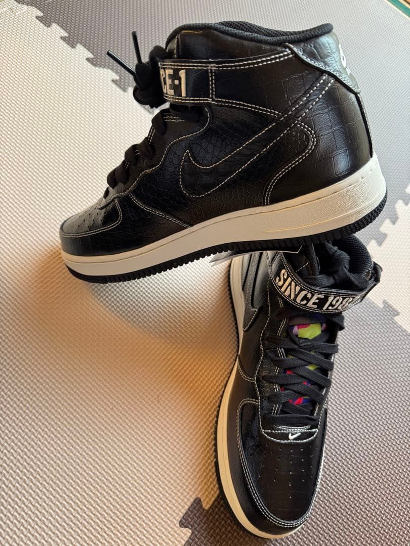 エア フォース 1 ミッド '07 ブラック/ペールアイボリー/ブラック