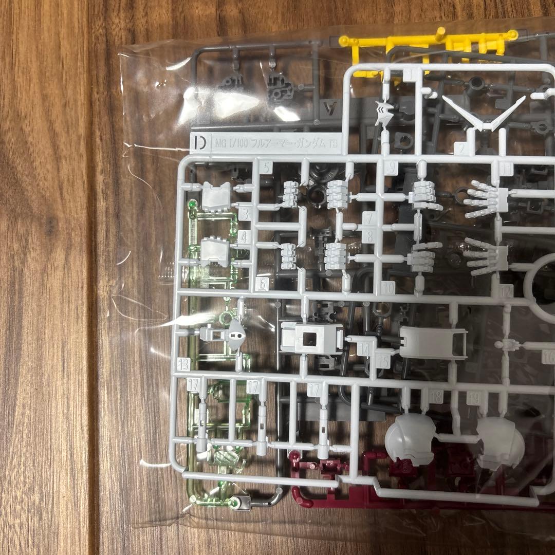 MG 1/100 フルアーマー・ガンダム　ウエポン＆アーマーハンガー　セット
