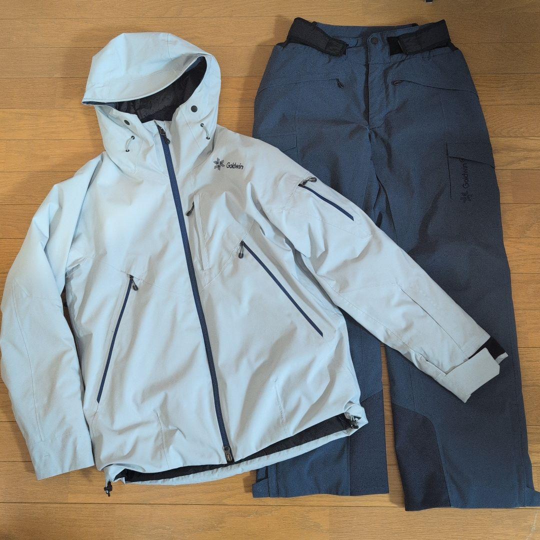 美品Goldwin上下スキーウェアMサイズ 2021-2022モデル