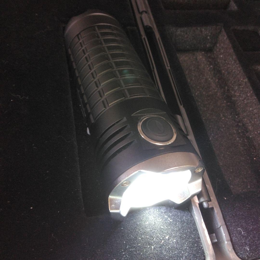 Olight SRMINI-II ライト　充電器付