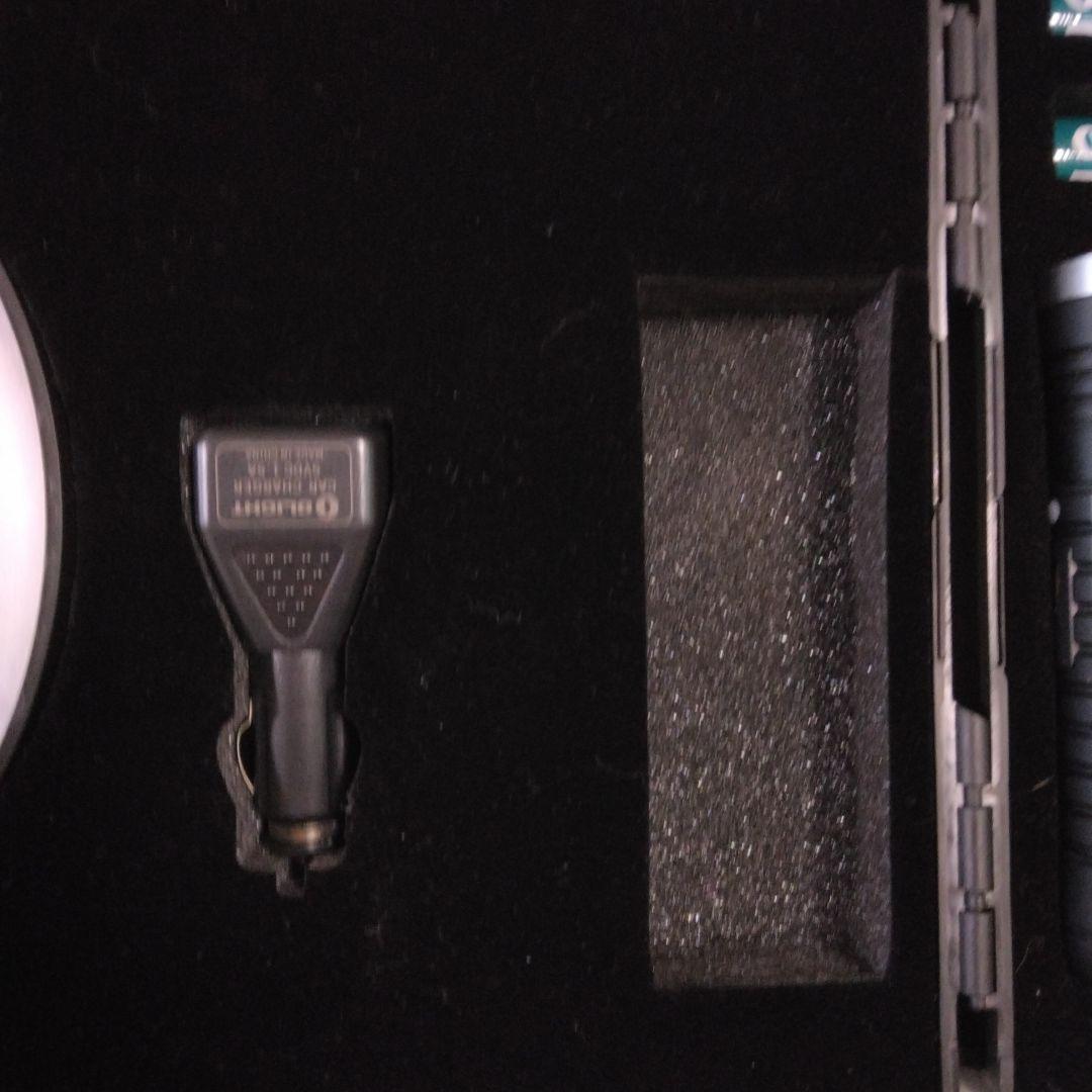 Olight SRMINI-II ライト　充電器付