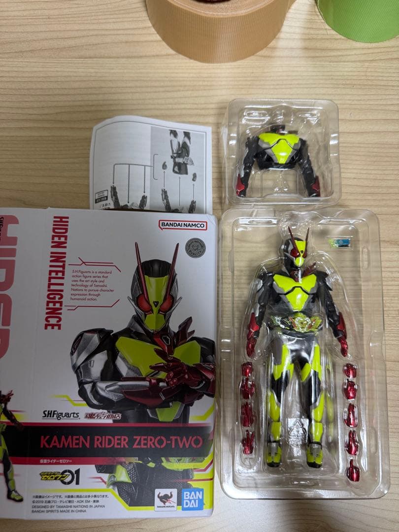 s.hフィギュアーツ仮面ライダーゼロツー（アルトver）