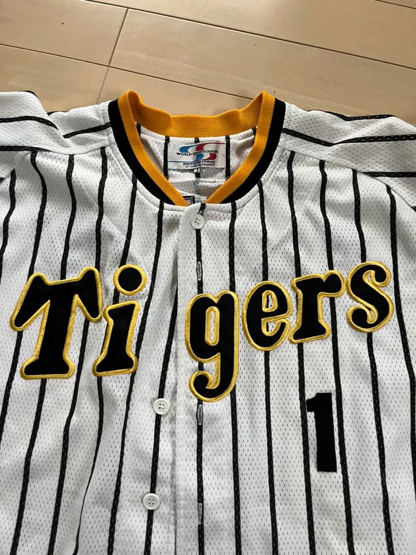 阪神タイガース鳥谷選手　 復刻ユニフォーム　LLサイズ