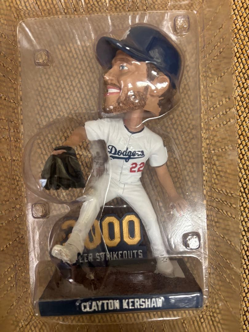 ドジャース　カーショー　3000奪三振　ボブルヘッド　来場者限定　スタジアム配布