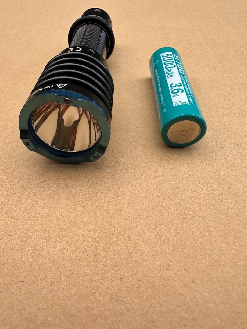 Olight オーライトWarrior X3懐中電灯 ledフラッシュライト