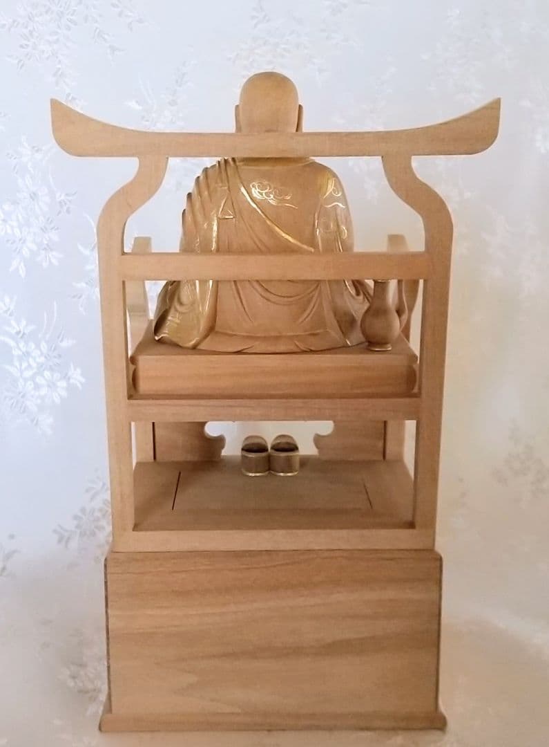 弘法大師坐像 空海 お大師さま 2.5寸#030 ◆白檀 木彫 仏像