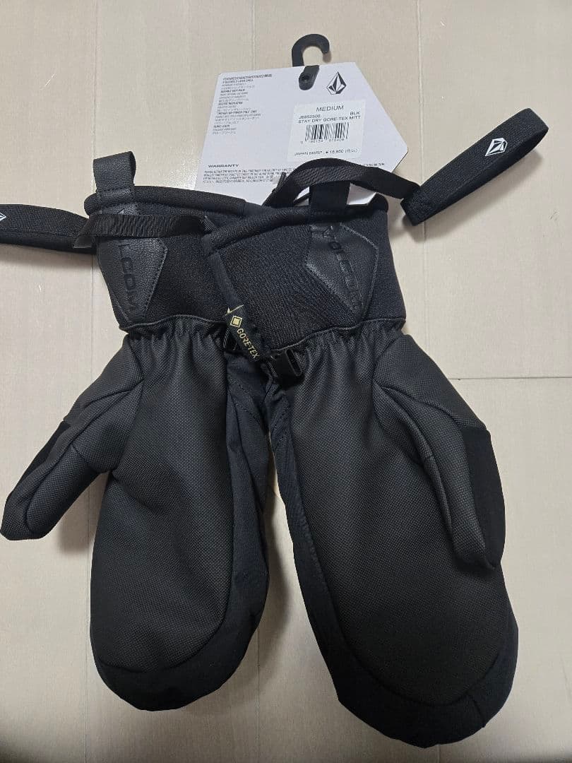 VOLCOM ボルコム GORE-TEX ミトングローブ Mサイズ 未使用品！
