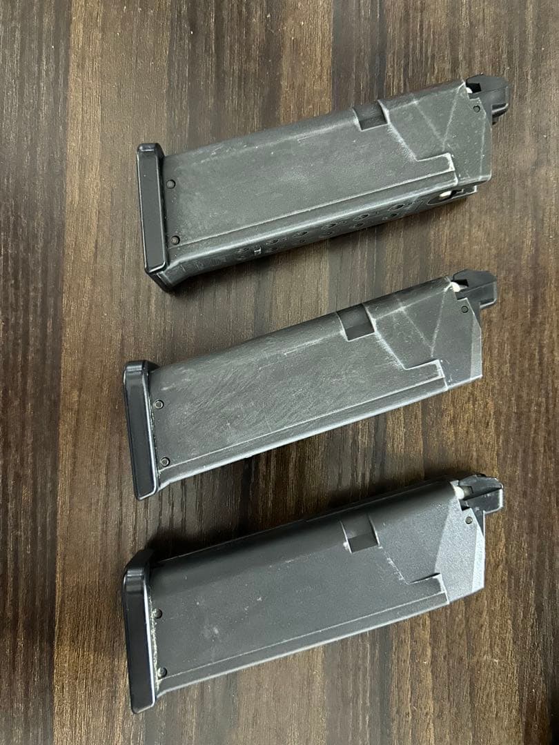 東京マルイ　グロック 19 gen4 本体＋マガジン×3