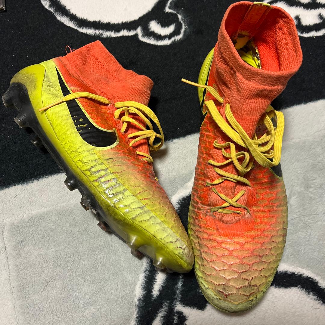 マジスタオブラ　ナイキ　27.5 サッカー