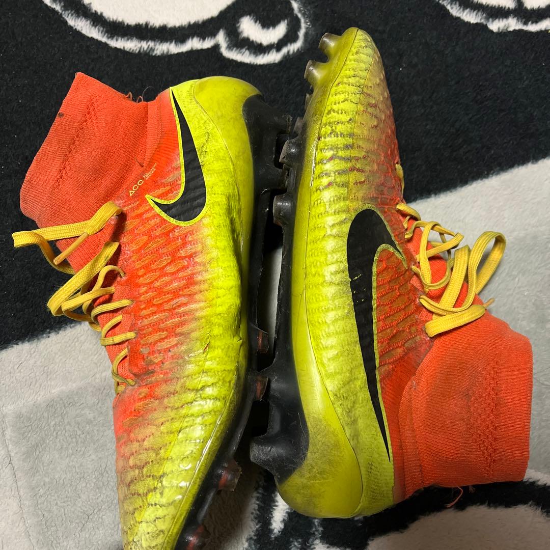 マジスタオブラ　ナイキ　27.5 サッカー