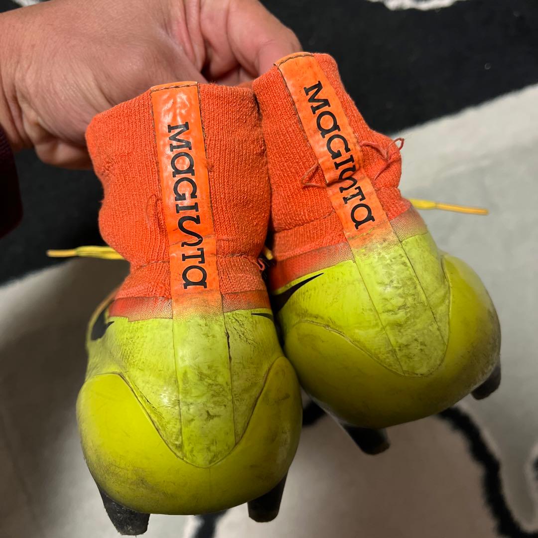 マジスタオブラ　ナイキ　27.5 サッカー