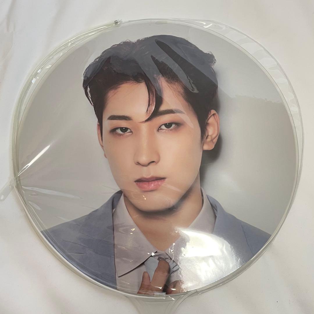 SEVENTEEN ウォヌ うちわ (4種) & アクキーおまけ付き　まとめ売り