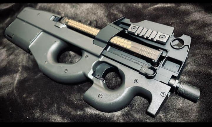 東京マルイ P90 ドットサイト搭載型 スタンダード電動ガン