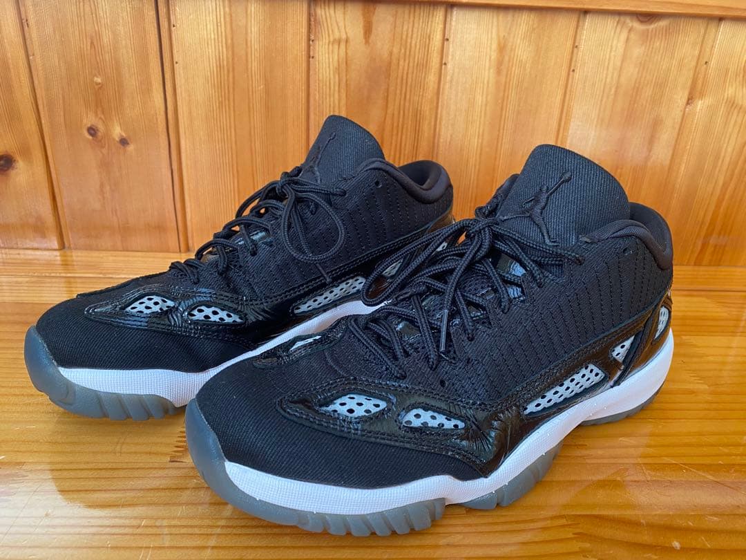 NIKE ナイキ　エアジョーダン11 レトロ　27cm