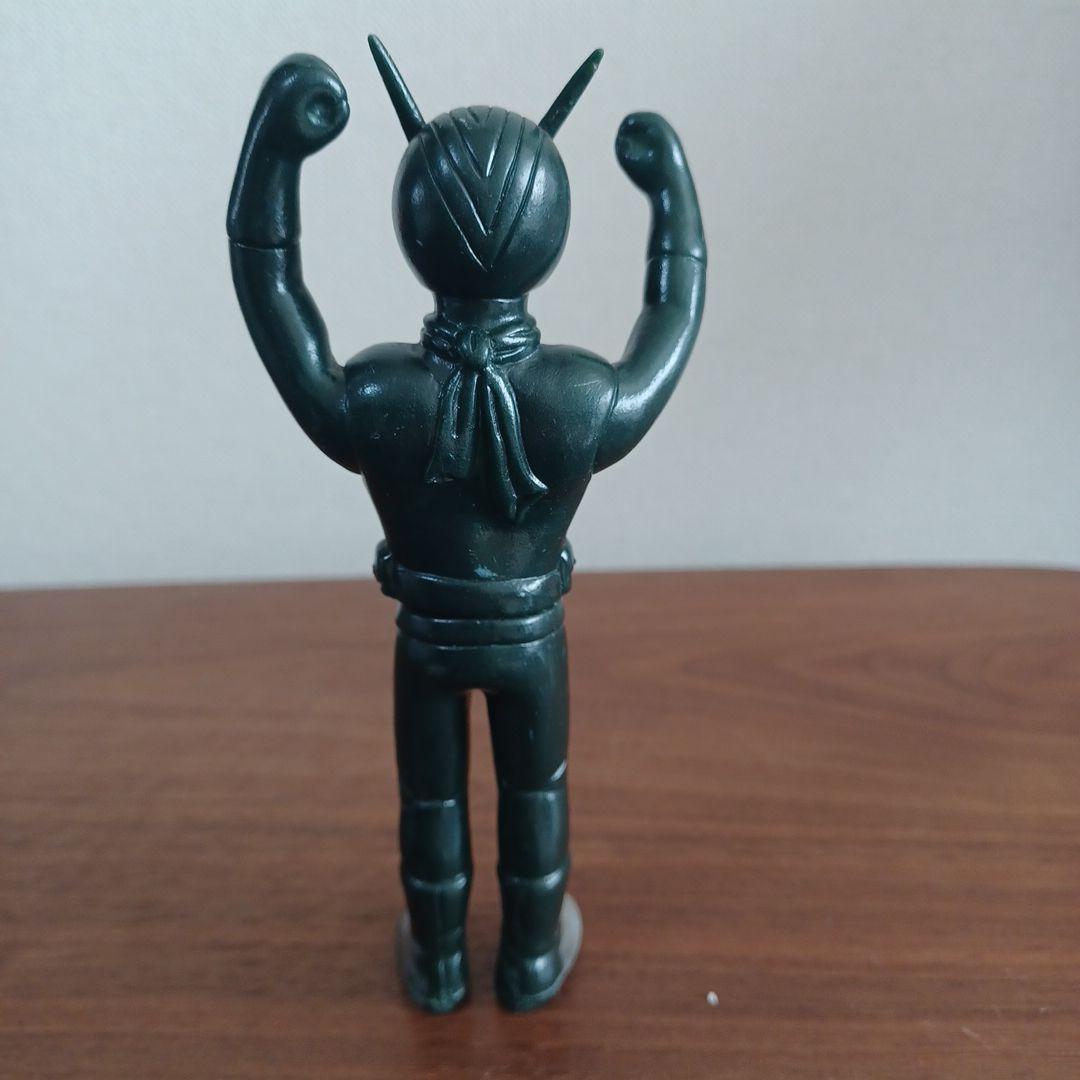 無版権　パチもの　「ライダーマン」風の鉄紺色の希少ソフビ フィギュア