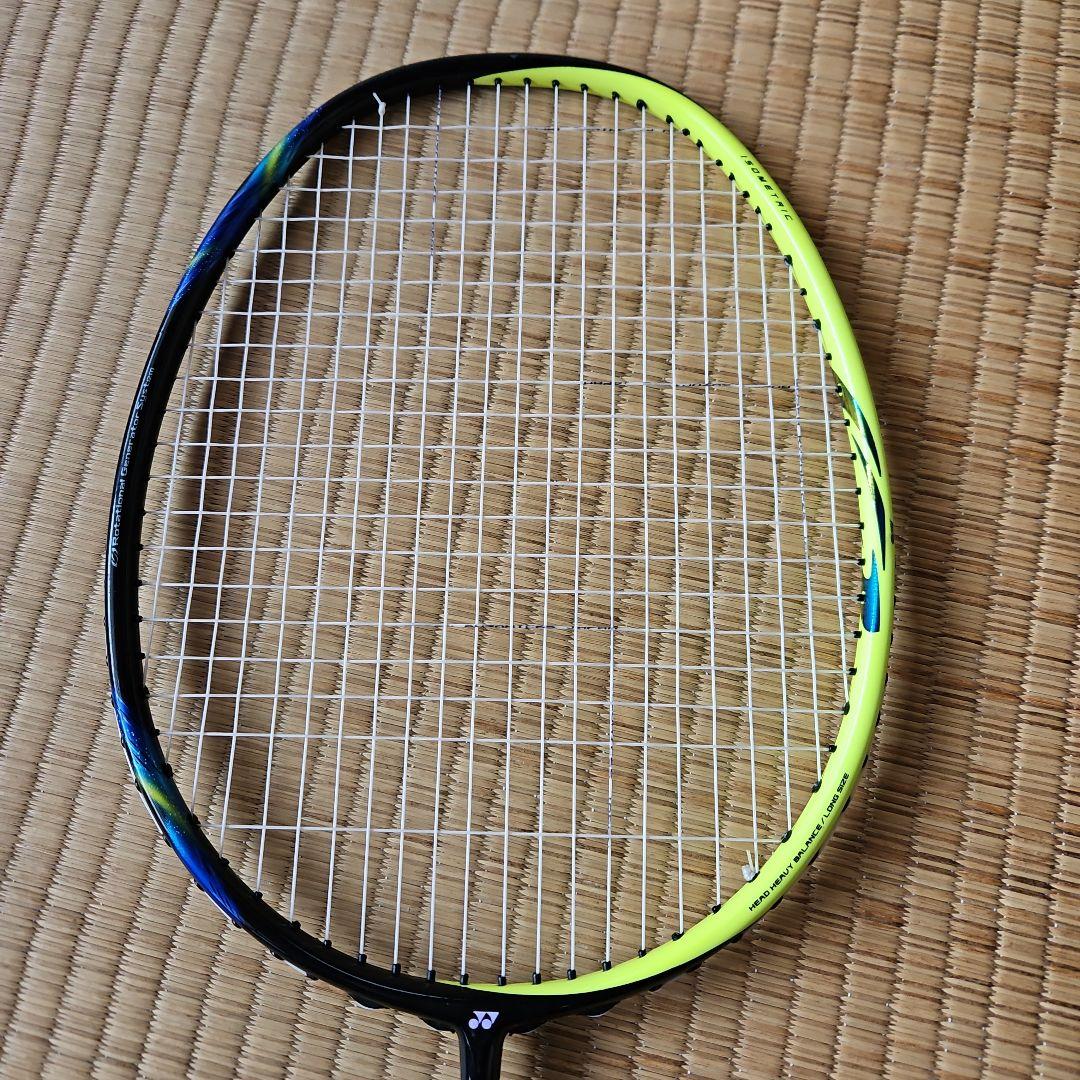 YONEX バドミントンラケット アストロクス77 4UG5 美品